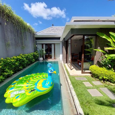 Seminyak Icon - By Karaniya Experience - Chse Certified Villa Exterior foto