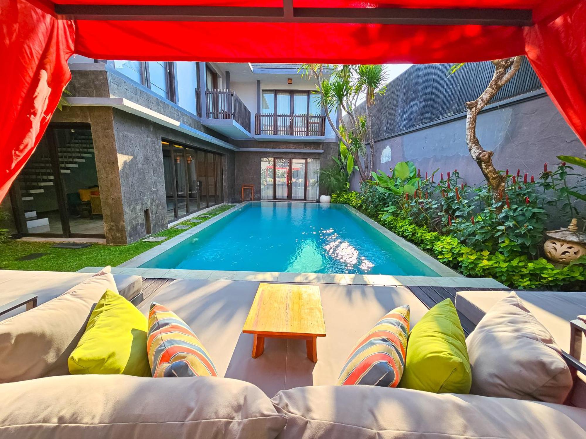 Seminyak Icon - By Karaniya Experience - Chse Certified Villa Exterior foto