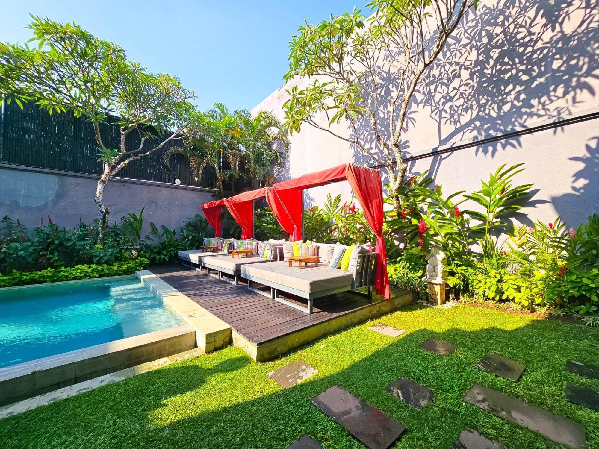 Seminyak Icon - By Karaniya Experience - Chse Certified Villa Exterior foto