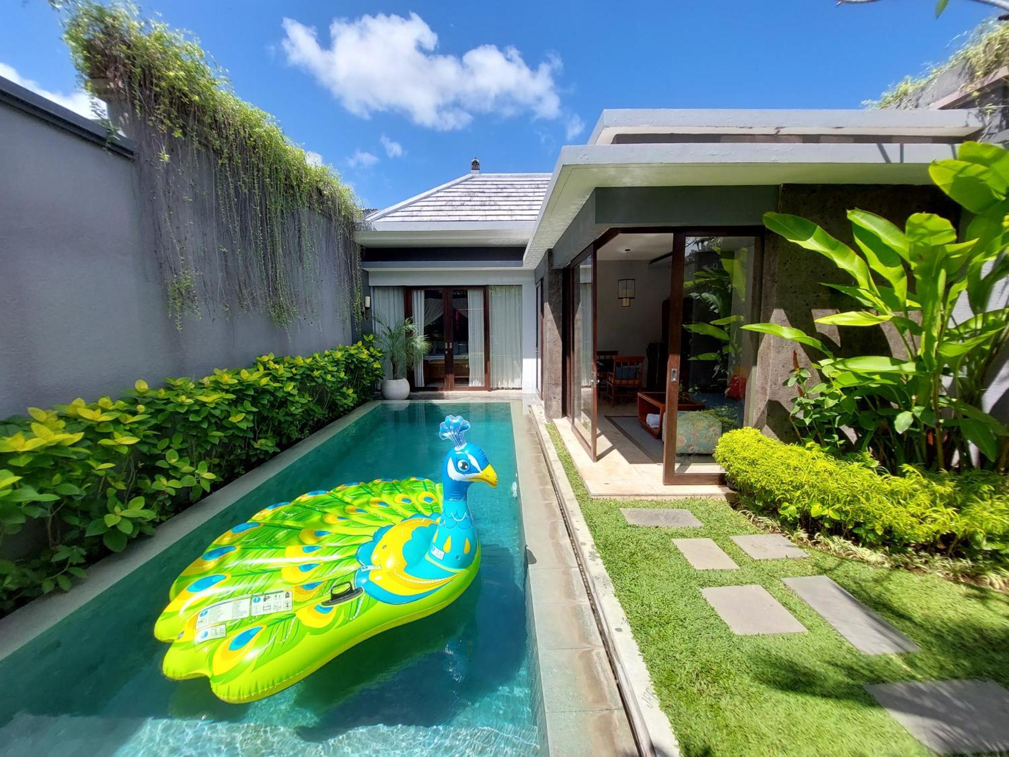 Seminyak Icon - By Karaniya Experience - Chse Certified Villa Exterior foto